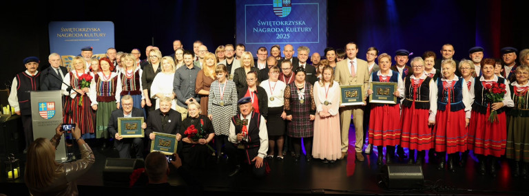 Uroczyście zainaugurowano nowy sezon artystyczny i wręczono Świętokrzyskie Nagrody Kultury