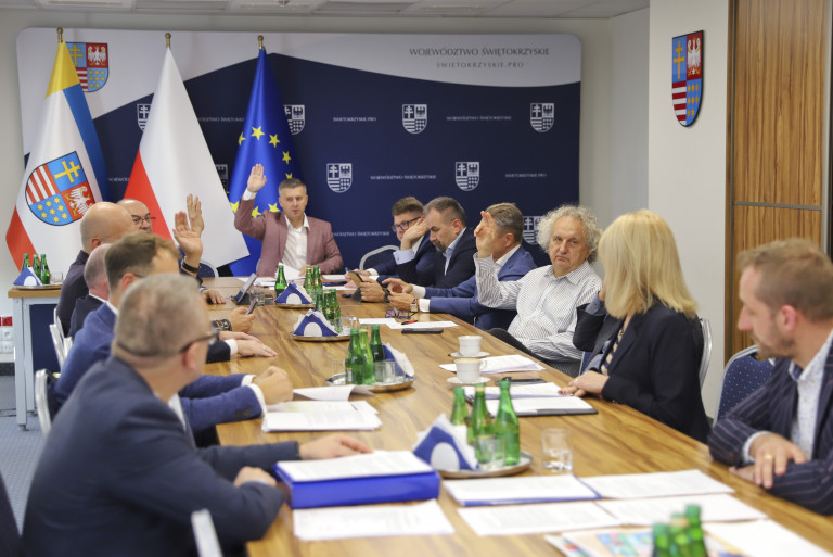 Obradowała Komisja Strategii Rozwoju, Promocji i Współpracy z Zagranicą Sejmiku Województwa Świętokrzyskiego