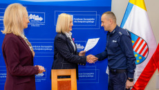 Wsparcie na szkolenia z obsługi dronów dla świętokrzyskich służb mundurowych