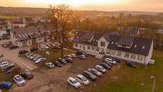 Centrum Usług Społecznych w Mniowie z własną siedzibą oraz nowym samochodem dla osób z niepełnosprawnościami!