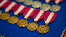 Uroczyste ślubowanie nowych funkcjonariuszy policji i uznanie dla 100 lat służby kobiet