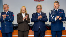 Uroczyste ślubowanie nowych funkcjonariuszy policji i uznanie dla 100 lat służby kobiet