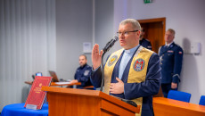 Uroczyste ślubowanie nowych funkcjonariuszy policji i uznanie dla 100 lat służby kobiet