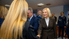 Uroczyste ślubowanie nowych funkcjonariuszy policji i uznanie dla 100 lat służby kobiet