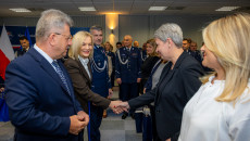 Uroczyste ślubowanie nowych funkcjonariuszy policji i uznanie dla 100 lat służby kobiet