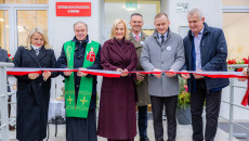 Centrum Usług Społecznych w Mniowie z własną siedzibą oraz nowym samochodem dla osób z niepełnosprawnościami!