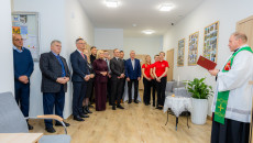 Centrum Usług Społecznych w Mniowie z własną siedzibą oraz nowym samochodem dla osób z niepełnosprawnościami!