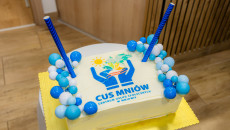 Centrum Usług Społecznych w Mniowie z własną siedzibą oraz nowym samochodem dla osób z niepełnosprawnościami!