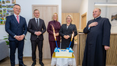 Centrum Usług Społecznych w Mniowie z własną siedzibą oraz nowym samochodem dla osób z niepełnosprawnościami!