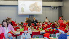 Dwujęzyczna zabawa! Ponad 350 dzieci z całego regionu na mikołajkowym finale w Targach Kielce!