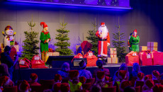 Dwujęzyczna zabawa! Ponad 350 dzieci z całego regionu na mikołajkowym finale w Targach Kielce!