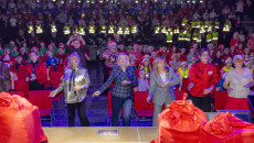 Dwujęzyczna zabawa! Ponad 350 dzieci z całego regionu na mikołajkowym finale w Targach Kielce!