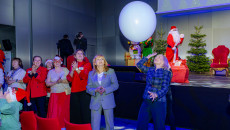 Dwujęzyczna zabawa! Ponad 350 dzieci z całego regionu na mikołajkowym finale w Targach Kielce!