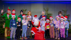 Dwujęzyczna zabawa! Ponad 350 dzieci z całego regionu na mikołajkowym finale w Targach Kielce!