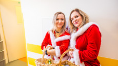 Mikołajkowa wizyta w Szpitaliku Dziecięcym. Książki i pluszaki dla najmłodszych pacjentów