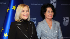 Marszałek województwa świętokrzyskiego Renata Janik, dyrektor Regionalnego Ośrodka Polityki Społecznej Elżbieta Korus