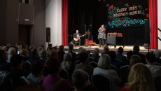 Marszałek Renata Janik z wyróżnieniem „Przyjaciel Osób Niepełnosprawnych”. Wzruszający Koncert Papieski w Rudkach