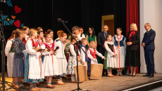 Marszałek Renata Janik z wyróżnieniem „Przyjaciel Osób Niepełnosprawnych”. Wzruszający Koncert Papieski w Rudkach