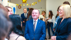 10 tys. zł dla co 50. narodzonego dziecka w WSzZ w Kielcach oraz nowoczesne leczenie endometriozy! Jesteśmy liderem prorodzinnych rozwiązań