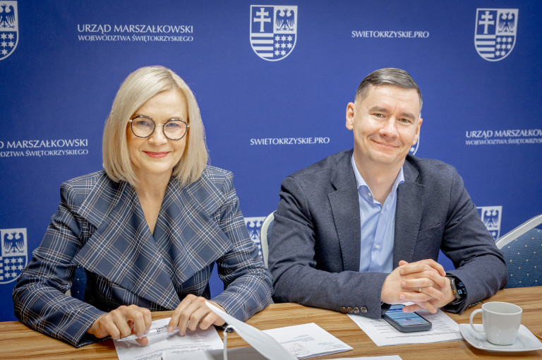 Marszałek Renata Janik, przewodniczący Komisji Budżetu i Finansów Sejmiku Województwa Łukasz Jabłoński