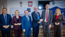 Budowa kanalizacji i wodociągów przyspiesza. Wsparcie dla 6 gmin w Świętokrzyskiem