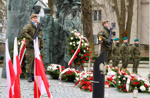 Pamięć o Armii Krajowej i ofiarach wojny