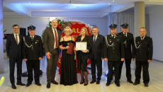 637732889 122284804484196162 5128026971600882433 N