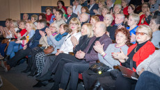 Senior Show - scena w Wojewódzkim Domu Kultury należała do seniorów