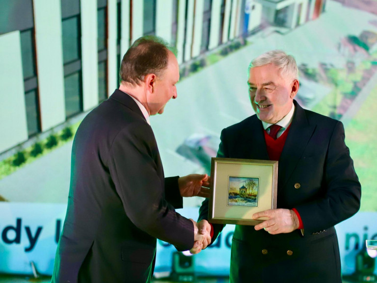 Nowoczesne Centrum Kultury i Sportu w Daleszycach otwarte