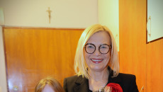 Marszałek Renata Janik z wizytą w rodzinnym domu dziecka