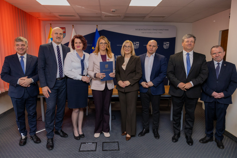 Ponad 35,5 mln zł z funduszy unijnych na świętokrzyskie zabytki, wodociągi i przedszkola!