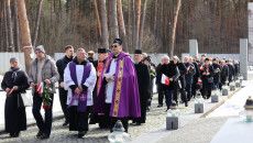 Uroczystości katyńskie na cmentarzu wojennym w Bykowni w Ukrainie