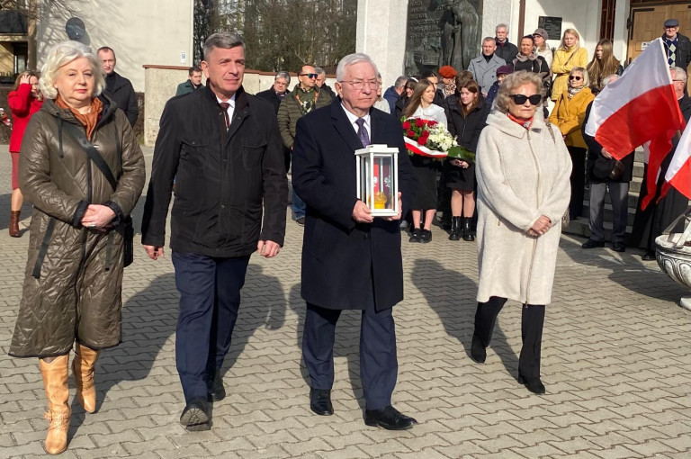 Obchody Narodowego Dnia Pamięci Żołnierzy Wyklętych w Starachowicach z udziałem członka Zarządu Województwa Świętokrzyskiego Andrzeja Prusia