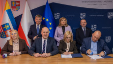 Ponad 35,5 mln zł z funduszy unijnych na świętokrzyskie zabytki, wodociągi i przedszkola!