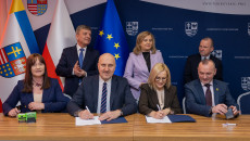 Ponad 35,5 mln zł z funduszy unijnych na świętokrzyskie zabytki, wodociągi i przedszkola!