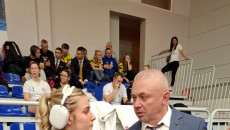 Zawodniczka Z Trenera Michałem Zelkiem Przed Walką O Brązowy Medal