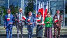 Symbole jedności i dumy! Uroczyste podniesienie flag przed Urzędem Marszałkowskim