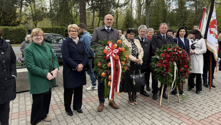 Ostatnia rozmowa z Mistrzem. Pożegnanie Wiesława Myśliwskiego na Powązkach