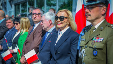 Symbole jedności i dumy! Uroczyste podniesienie flag przed Urzędem Marszałkowskim