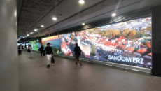 Kampania Promocyjna Województwa świętokrzyskiego W Warszawskiej Stacji Metra Świętokrzyska 2