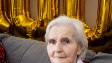 Wyjątkowy jubileusz w gminie Piekoszów. Marszałek Renata Janik z gratulacjami u 100-latki