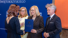 Wręczono stypendia dla wybitnych uczniów ze świętokrzyskich szkół