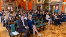 Wręczono stypendia dla wybitnych uczniów ze świętokrzyskich szkół