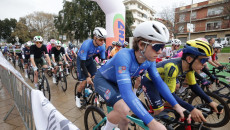 Druzyna Cycle Korona Na Starcie Wyscigu