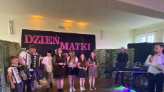 Koncert z okazji Dnia Matki w Gminnym Ośrodku Kultury we Włostowie i Centrum Kształcenia w Lipniku
