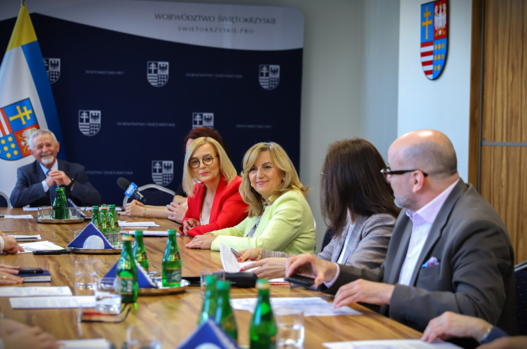 O sytuacji finansowej szpitali wojewódzkich podczas posiedzenia Komisji Zdrowia, Polityki Społecznej i Spraw Rodziny Sejmiku