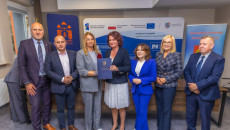 Ponad 22,5 mln zł na rozwój transportu w Powiecie Ostrowieckim i rewitalizację Ostrowca Świętokrzyskiego