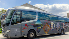 Turyści wygodnie i szybko dotrą na Święty Krzyż. Ruszają turystyczne, wakacyjne połączenia autobusowe