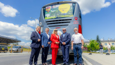Turyści wygodnie i szybko dotrą na Święty Krzyż. Ruszają turystyczne, wakacyjne połączenia autobusowe