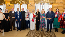 Złote Gody w Nowej Słupi. Marszałek Renata Janik uhonorowała jubilatów